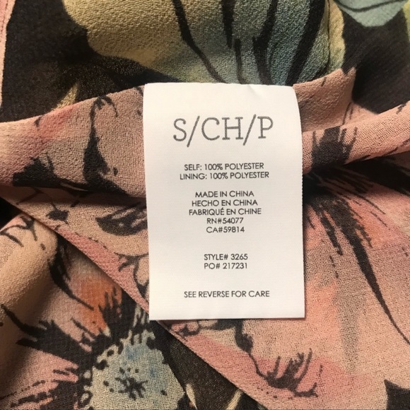 CAbi Style 3265 Osaka Nights Floral Ruffled Top Like New - Picture 3 of 4